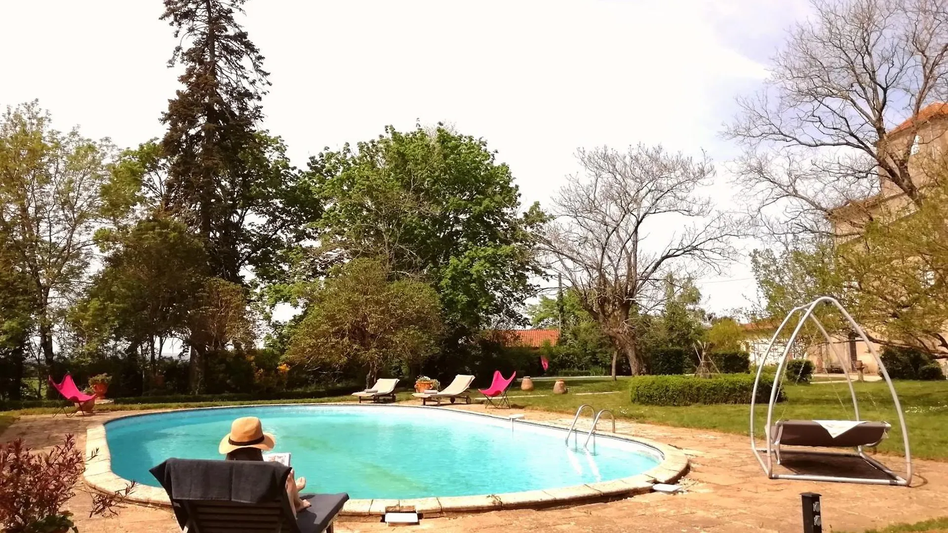 Bed & Breakfast Domaine De La Celarie Mouzieys-Teulet Frankrike